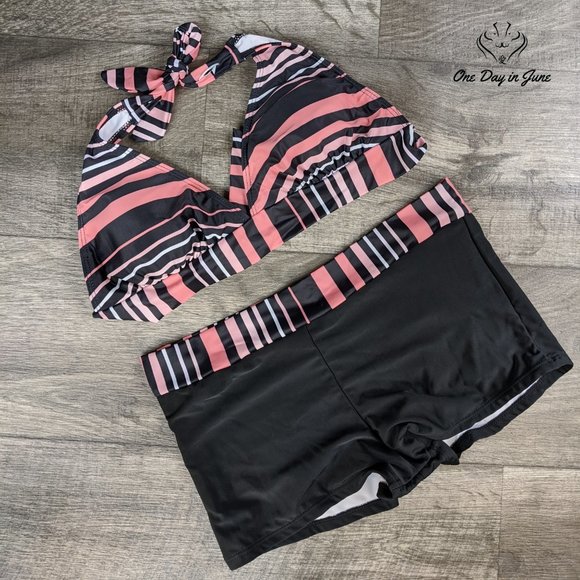 Athletic V Neck Push Up Bikini with Boyshort - Picture 3 of 3